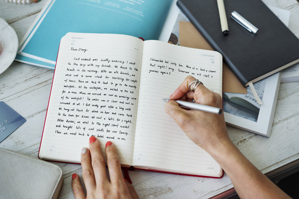 why writing in pen is better for you than